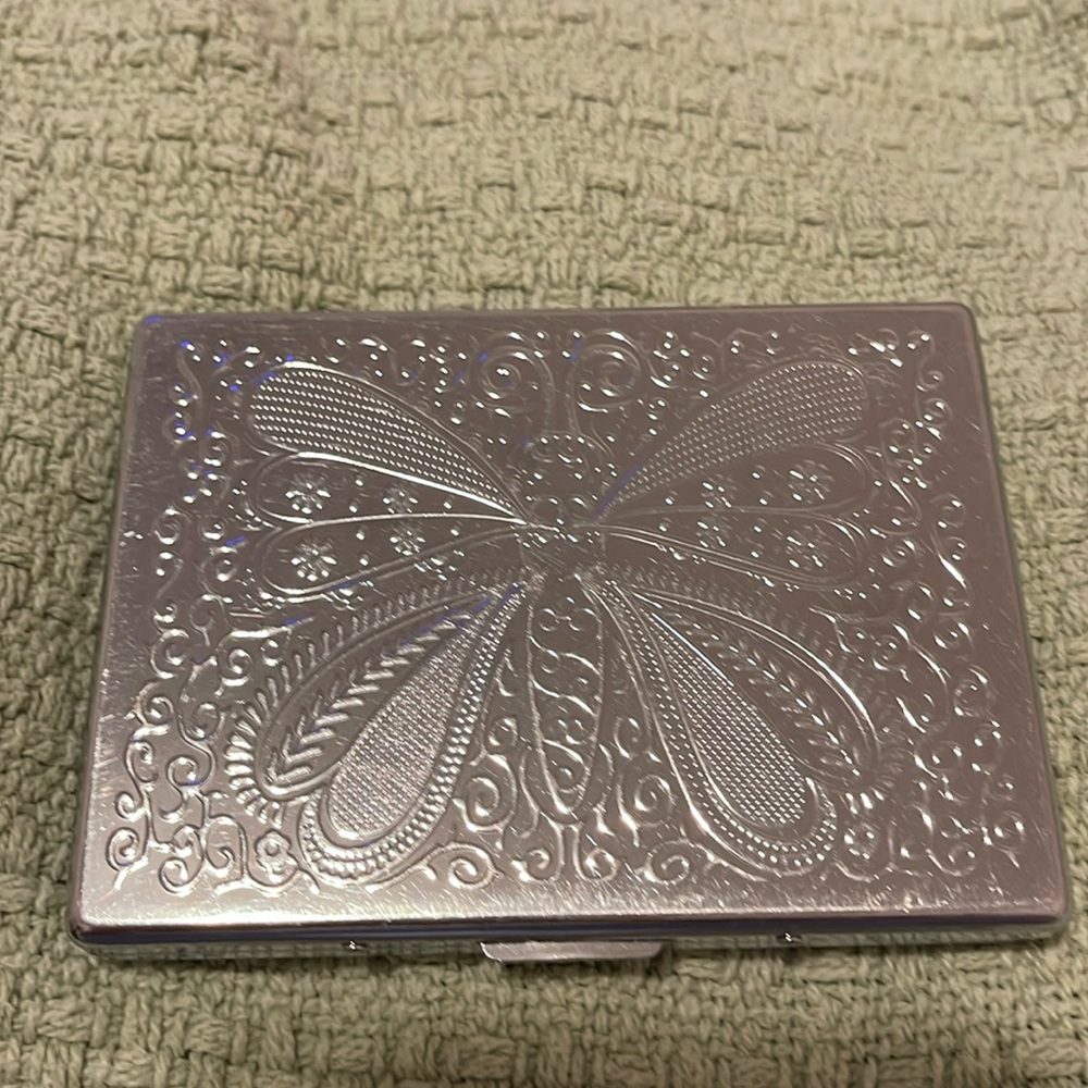 Antique Style Silver Compact with Intricate Design